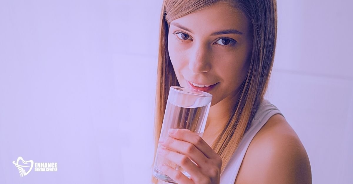 Managing Dry Mouth with Diabetes by Drinking Water